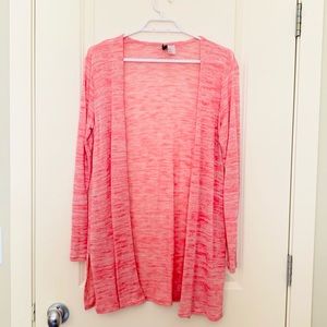 Pink Melange Cardigan. Soft Fine-knit with slits on the sides. No buttons.